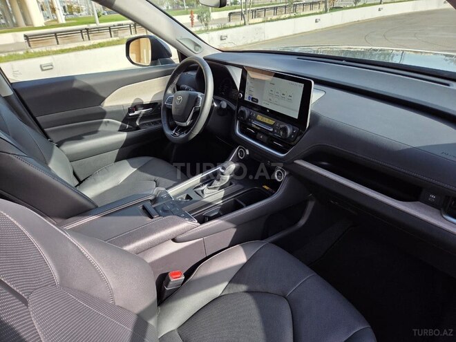 Toyota  2024, 11,605 km - 2.5 l - Bakı