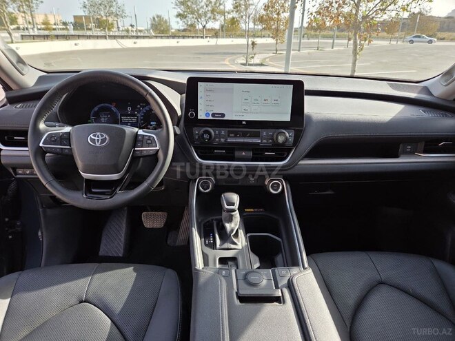 Toyota  2024, 11,605 km - 2.5 l - Bakı