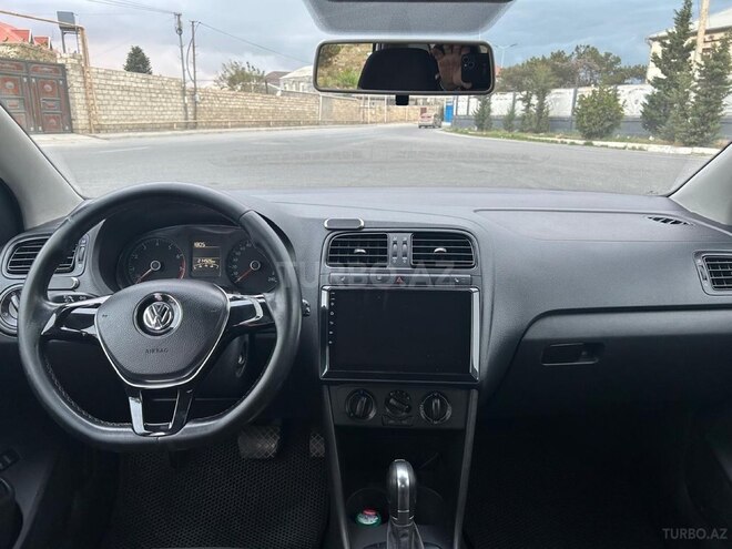 Volkswagen Polo 2018, 215,000 km - 1.6 l - Bakı