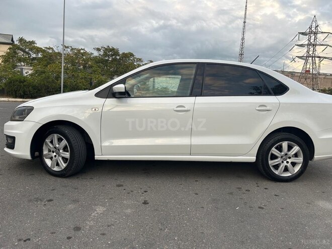 Volkswagen Polo 2018, 215,000 km - 1.6 l - Bakı