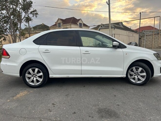 Volkswagen Polo 2018, 215,000 km - 1.6 l - Bakı