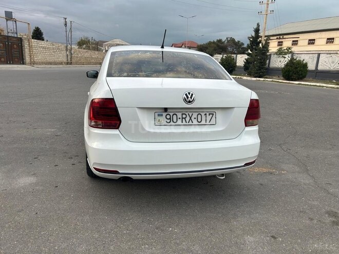 Volkswagen Polo 2018, 215,000 km - 1.6 l - Bakı