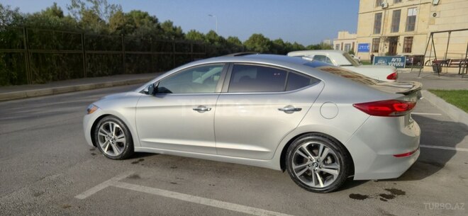 Hyundai Elantra 2016, 180,000 km - 2.0 л - Bakı