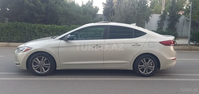 Hyundai Elantra 2017, 220,480 km - 2.0 l - Bakı