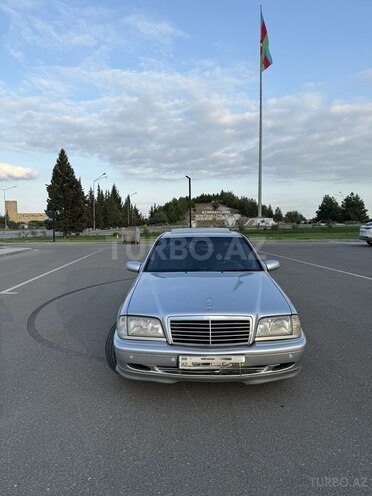 Mercedes C 180 2000, 251,000 km - 1.8 l - Yevlax