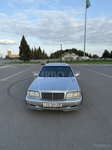 Mercedes C 180 2000, 251,000 km - 1.8 l - Yevlax