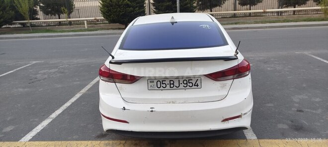 Hyundai Elantra 2016, 402,835 km - 2.0 л - Bakı