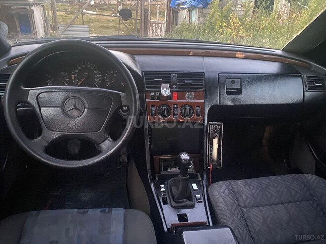 Mercedes C 180 1995, 28,653 km - 1.8 l - Bakı