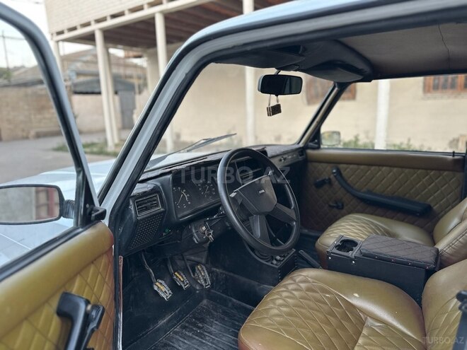 LADA (VAZ) 2107 2003, 230,000 km - 1.6 l - Salyan