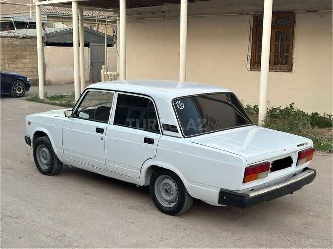 LADA (VAZ) 2107 2003, 230,000 km - 1.6 l - Salyan