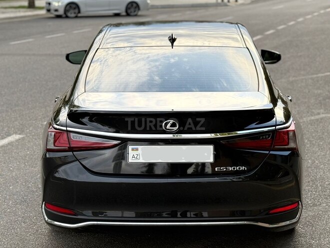 Lexus ES 300h 2024, 10,000 km - 2.5 l - Bakı