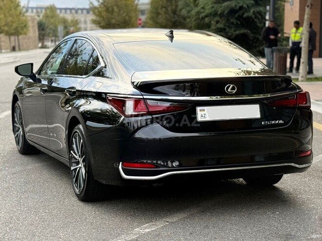 Lexus ES 300h 2024, 10,000 km - 2.5 l - Bakı
