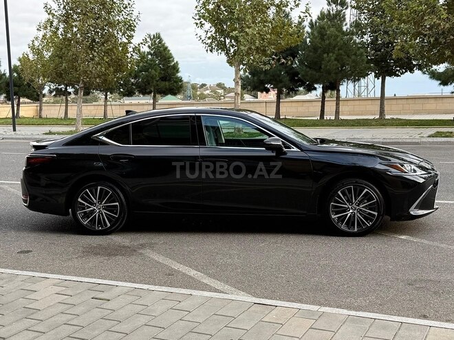 Lexus ES 300h 2024, 10,000 km - 2.5 l - Bakı