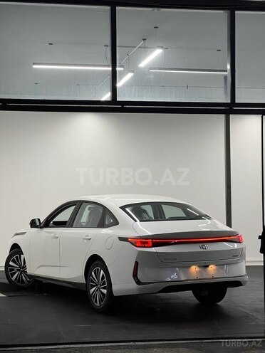 Changan Qiyuan A05 2025, 0 km - 1.5 l - Bakı