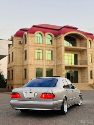Mercedes E 320 2001, 353,265 km - 3.2 l - İmişli