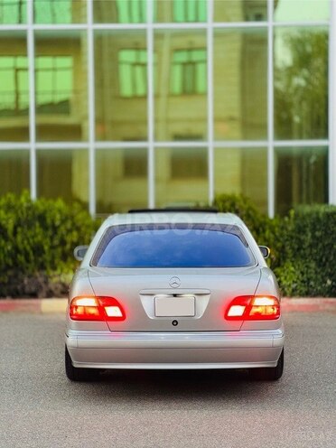 Mercedes E 320 2001, 353,265 km - 3.2 l - İmişli