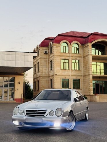 Mercedes E 320 2001, 353,265 km - 3.2 l - İmişli