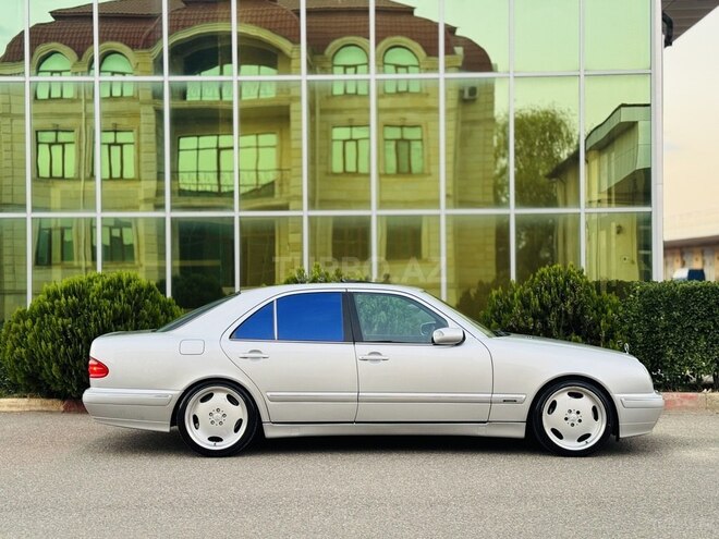Mercedes E 320 2001, 353,265 km - 3.2 l - İmişli