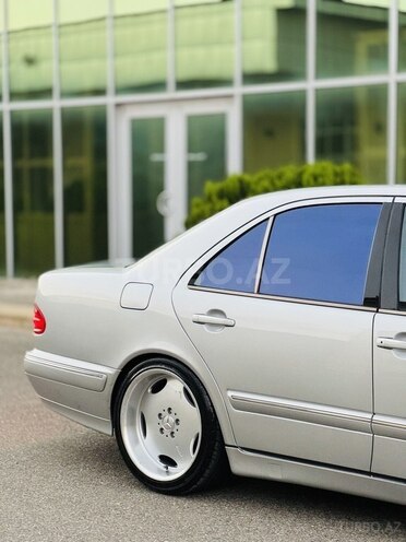 Mercedes E 320 2001, 353,265 km - 3.2 l - İmişli