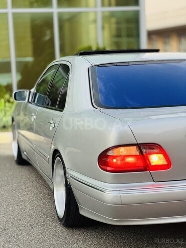 Mercedes E 320 2001, 353,265 km - 3.2 l - İmişli