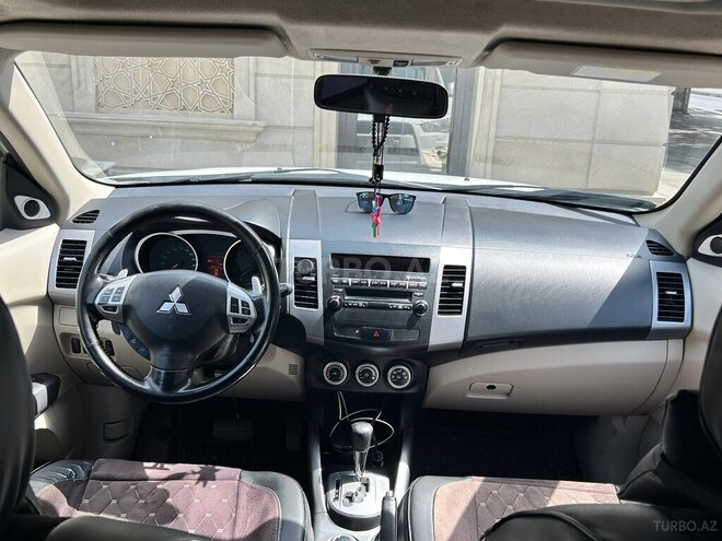 Mitsubishi Outlander 2010, 306,543 km - 3.0 l - Bakı