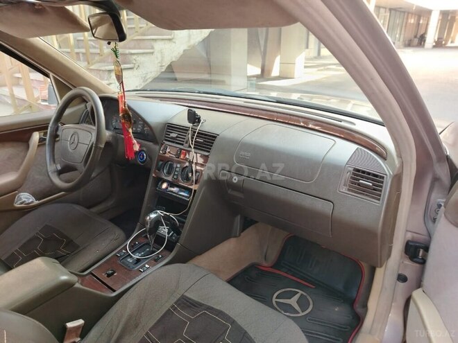 Mercedes C 180 1993, 525,652 km - 1.8 l - Bakı