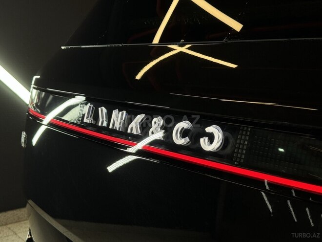 Lynk & Co 900-12