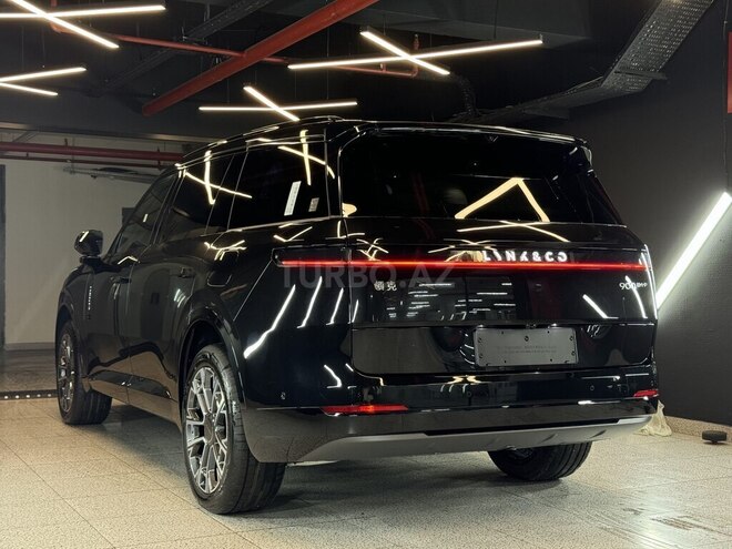 Lynk & Co 900-10