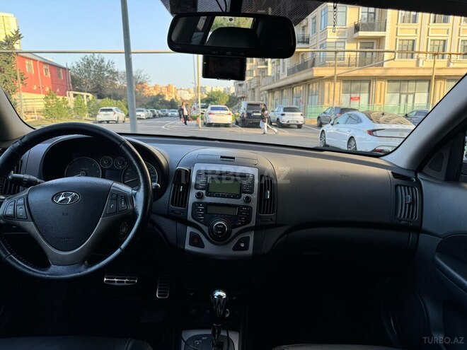 Hyundai i30 2009, 218,000 km - 1.6 л - Bakı