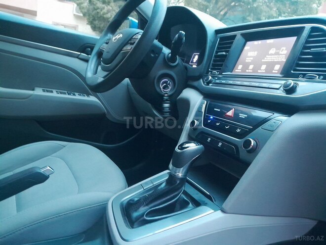 Hyundai Elantra 2018, 70,610 km - 2.0 л - Sumqayıt