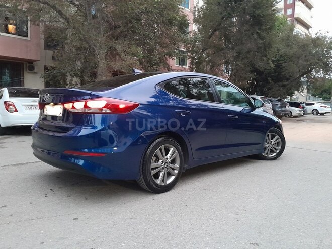 Hyundai Elantra 2018, 70,610 km - 2.0 л - Sumqayıt
