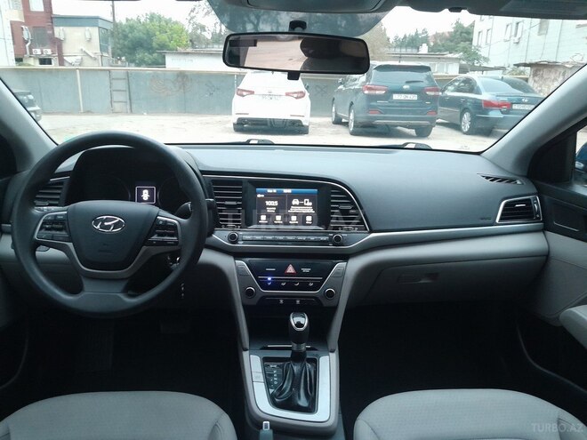 Hyundai Elantra 2018, 70,610 km - 2.0 л - Sumqayıt