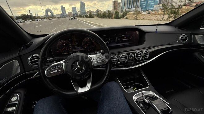 Mercedes S 560 4MATIC 2018, 110,000 km - 4.0 l - Bakı