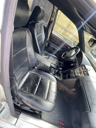 Mercedes C 200 2000, 300,000 km - 2.0 l - Bakı