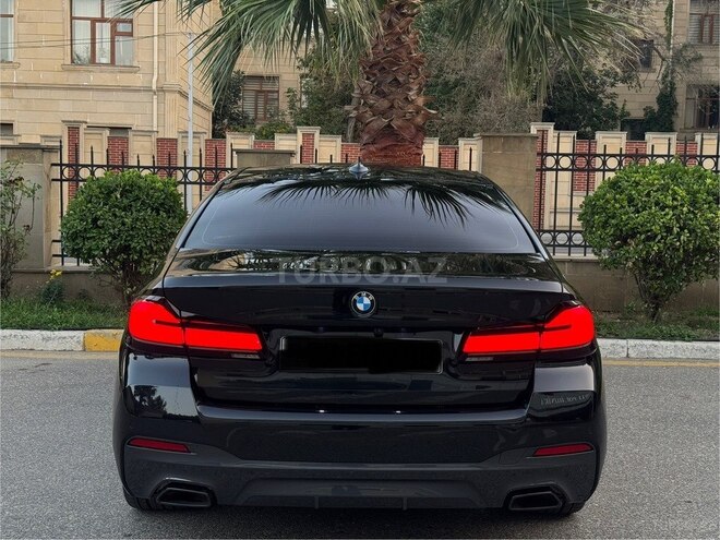 BMW 530e-11