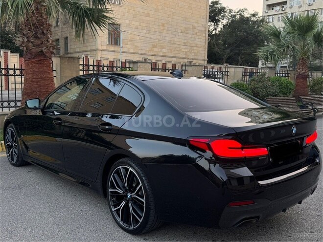 BMW 530e-13