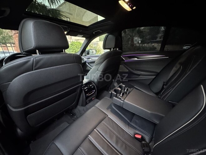 BMW 530e-8