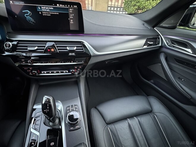 BMW 530e-6