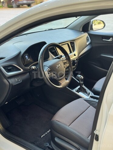 Hyundai Accent 2019, 18,000 km - 1.6 l - Bakı