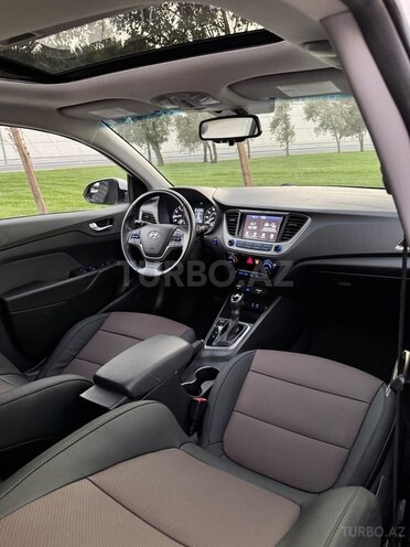 Hyundai Accent 2019, 18,000 km - 1.6 l - Bakı