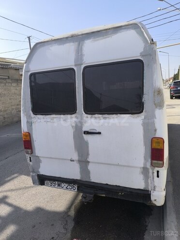 Mercedes 208 D 1992, 111,000 km - 2.5 l - Bakı
