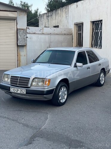 Mercedes E 220 1993, 227,084 km - 2.2 l - Bakı