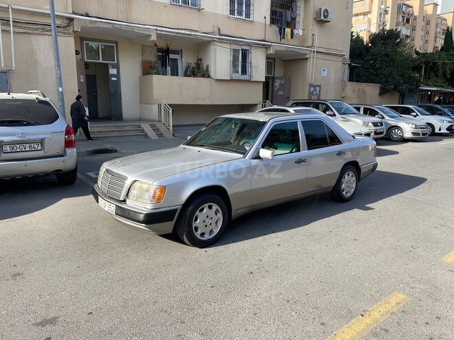 Mercedes E 220 1993, 227,084 km - 2.2 l - Bakı