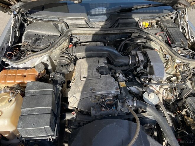 Mercedes E 220 1993, 227,084 km - 2.2 l - Bakı