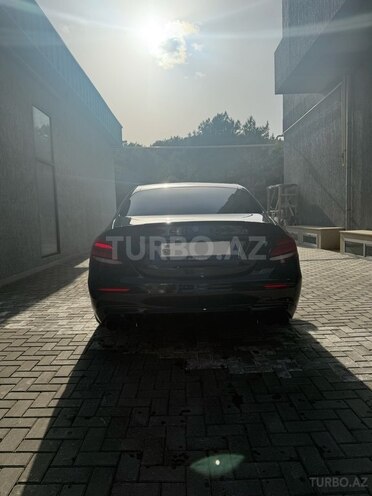 Mercedes  2018, 81,000 km - 3.0 l - Bakı