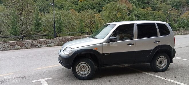 Chevrolet Niva 2013, 240,000 km - 1.7 l - Quba