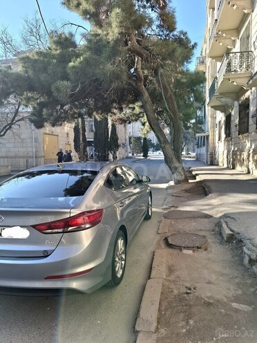 Hyundai Elantra 2017, 173,165 km - 1.4 l - Bakı