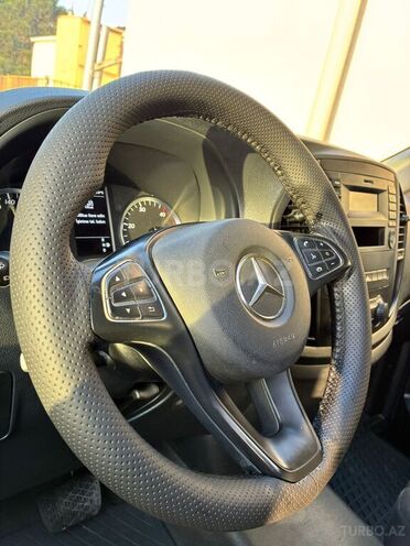 Mercedes  2017, 311,000 km - 2.1 л - Bakı