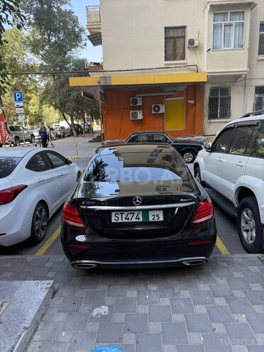 Mercedes E 300 4MATIC 2017, 147,000 km - 2.0 л - Bakı