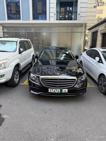 Mercedes E 300 4MATIC 2017, 147,000 km - 2.0 л - Bakı